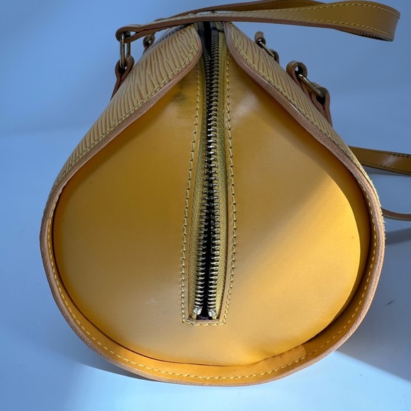 Louis Vuitton Soufflot Épi leather bag pouch GUC Yellow - Picture 5 of 9